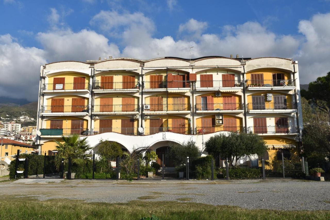 B&B Alba Chiara Paola Exterior foto
